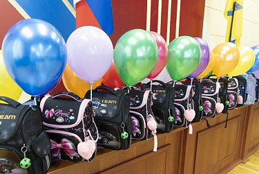 В новый учебный год с Витаминкой и Карамелькой